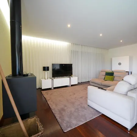 Nyaraló House On The *