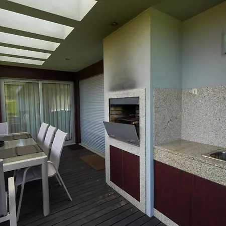 Nyaraló House On The *