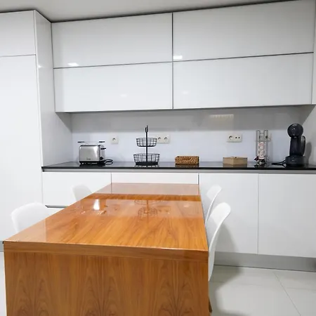 House On The Nyaraló Guimarães