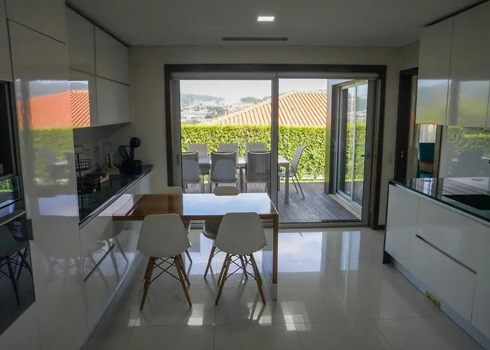 House On The Tatil Evi Guimarães